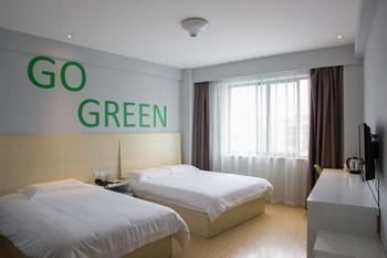Motel 168 Shanghai Nanhui Huinan Subway Station ภายนอก รูปภาพ