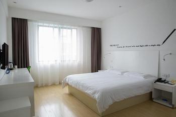 Motel 168 Shanghai Nanhui Huinan Subway Station ภายนอก รูปภาพ