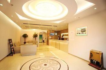 Motel 168 Shanghai Nanhui Huinan Subway Station ภายนอก รูปภาพ
